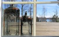 gro&szlig;e Glasfassade zur Terrasse
